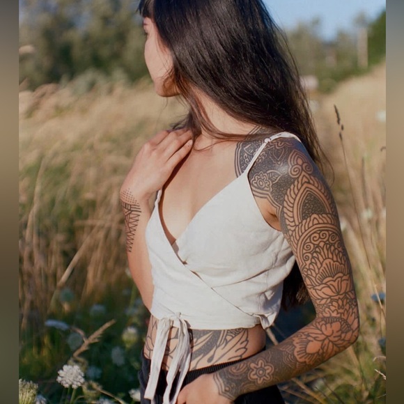 Aniela Parys reversible linen wrap top - Picture 2 of 5